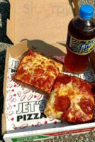 Jet's Pizza food