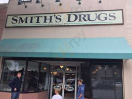 Smith's outside