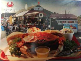 Tony's Crab Shack food