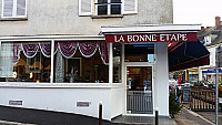 Bonne Etape outside