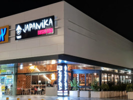        Japanika outside