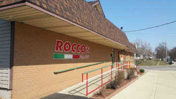 Rocco's outside