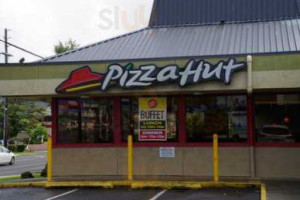 Pizza Hut outside