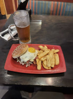 Red Robin Gourmet Burgers And Brews food