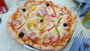 D'joremi Pizzeria food