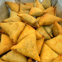 Samosa Supreme food