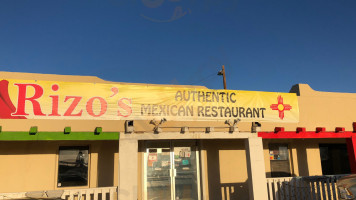 Rizo's Mexican outside