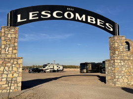 D.h. Lescombes Winery Tasting Room food