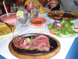 El Coyote food