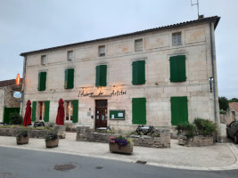 L'auberge Des Artistes food