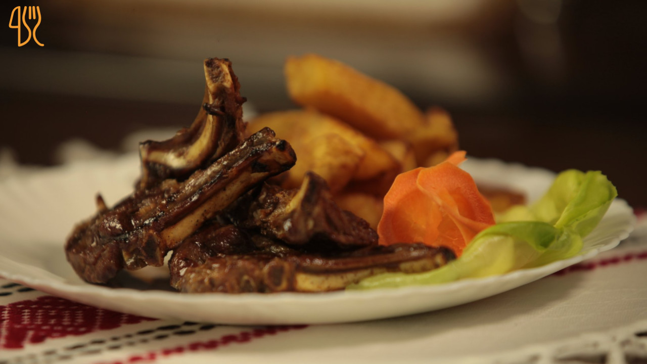 Vatra À l'intérieur