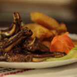 Vatra À l'intérieur