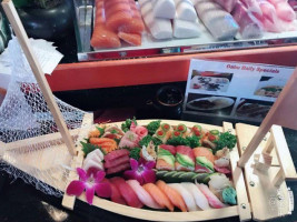 Oahu Hawaiian Bbq Sushi Thai Cuisine food