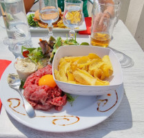 CafÉ De La Plage food