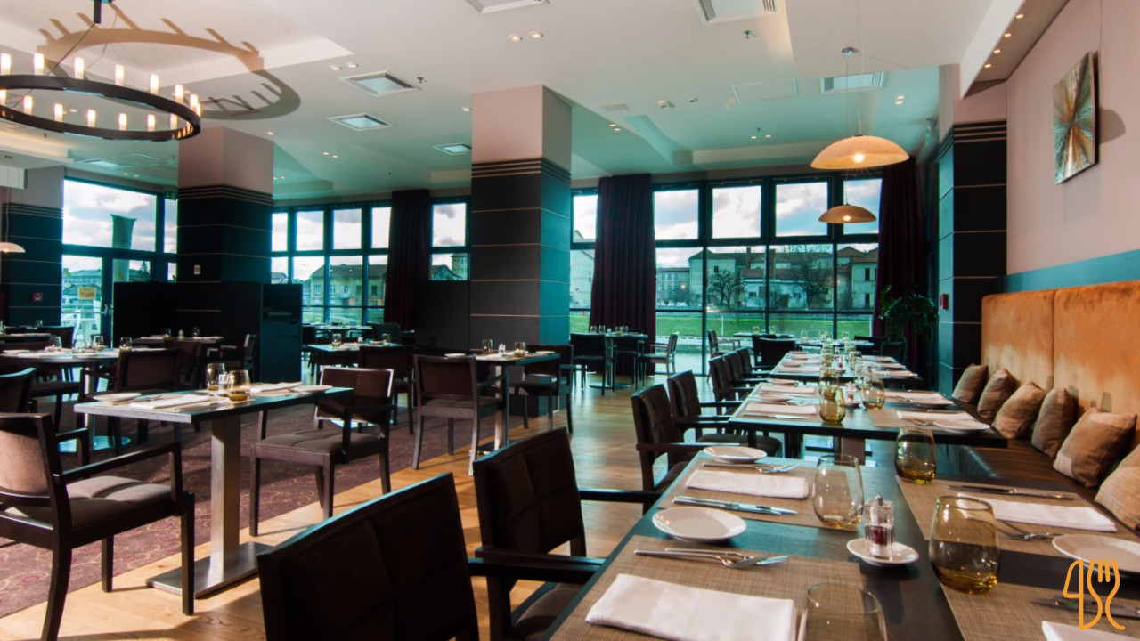 Laurus Mediterranean Restaurant În interior