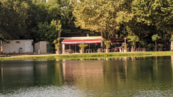 La Guinguette Du Lac food