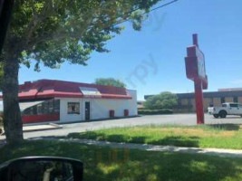 Floriberto's Mexican Food outside