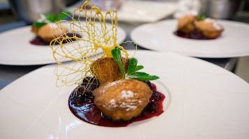 Restaurant Sabres Comida