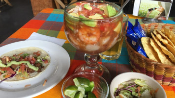 Mariscos El Guero food