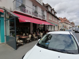 Brasserie le Theatre inside