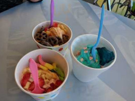 U-swirl Frozen Yogurt-america food