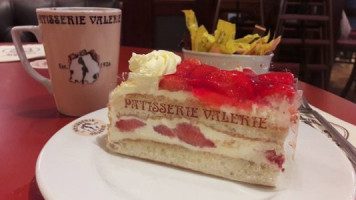 Patisserie Valerie Cheshire Oaks food