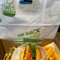 Shake Shack Oak Brook food