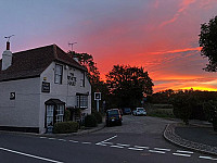 The White Hart outside