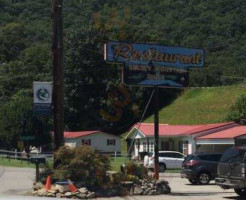 Smokey Mountain Diner outside