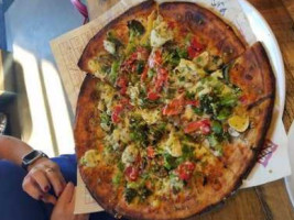 Mod Pizza food