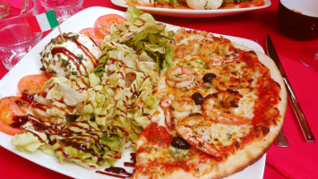 Pizzeria Carissimi food