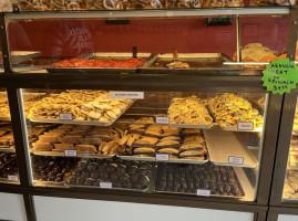 D'amato's Bakery food