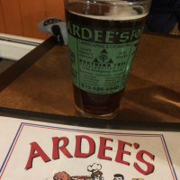 Ardee's Foodrinkery food