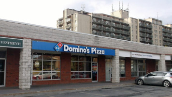 Domino's Pizza outside