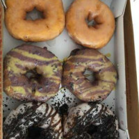 Duck Donuts food