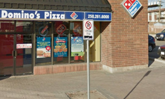 Domino's Pizza outside