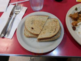 Dyre Avenue Diner food