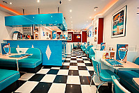 HD Diner Bastille inside