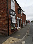 Hutton Cranswick Fisheries outside