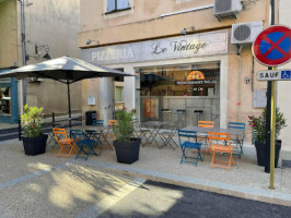 Pizzeria Le Vintage food