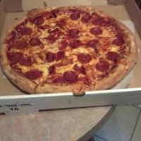 Luciano's Pizzeria food