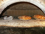 Pizzeria Vesuvio food