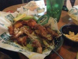 Quaker Steak & Lube food