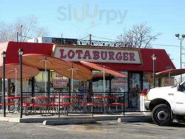 Blake's Lotaburger outside