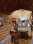 La Bodega Bohemia inside