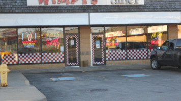 Wimpy's Diner outside