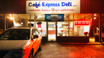 Graded Express Deli outside