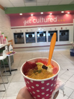 Cultive Frozen Yogurt food