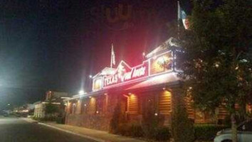 Texas Roadhouse outside