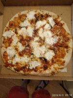 Brucci's Pizza food